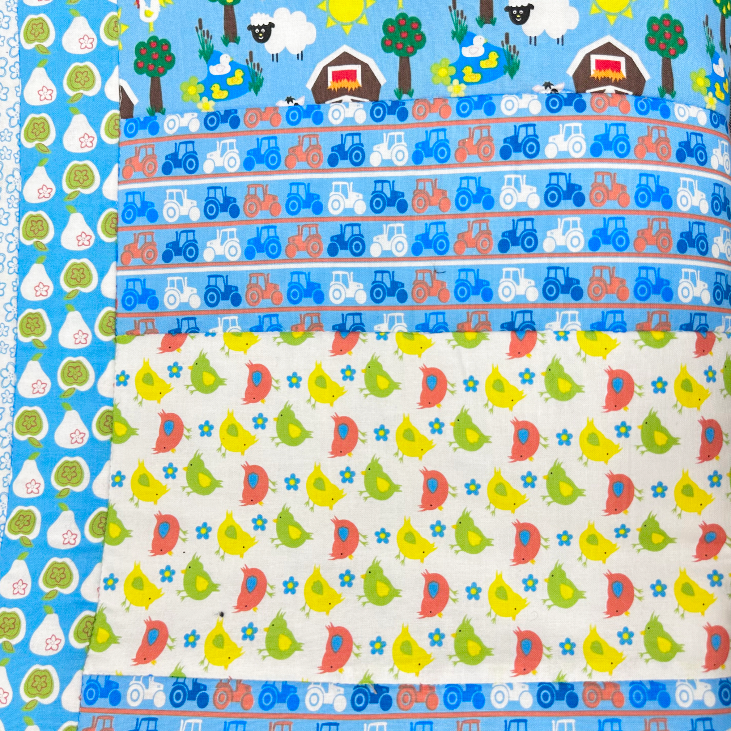 Premium 100% Cotton Lap Quilt- 142cm x 88cm (Farmyard)