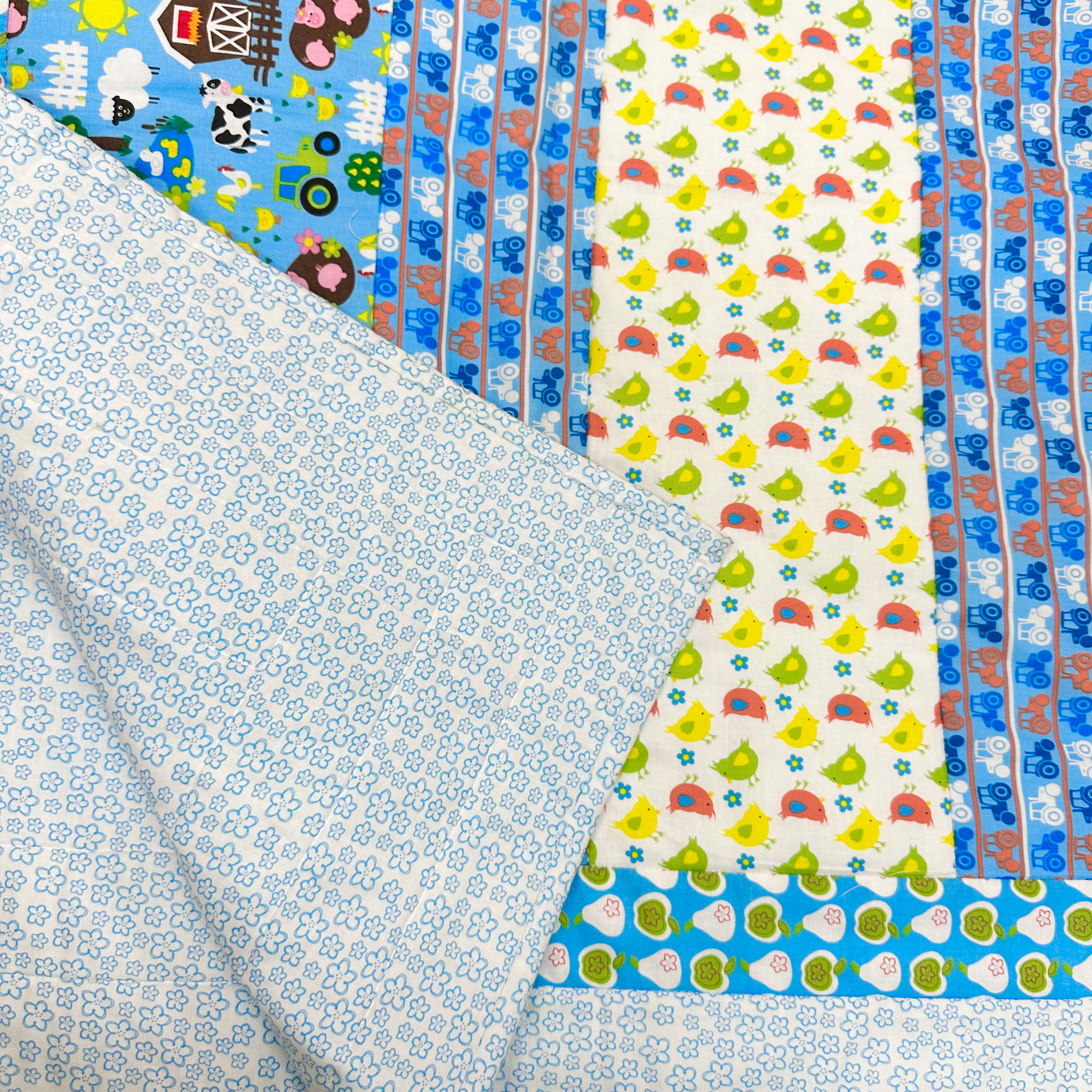 Premium 100% Cotton Lap Quilt- 142cm x 88cm (Farmyard)