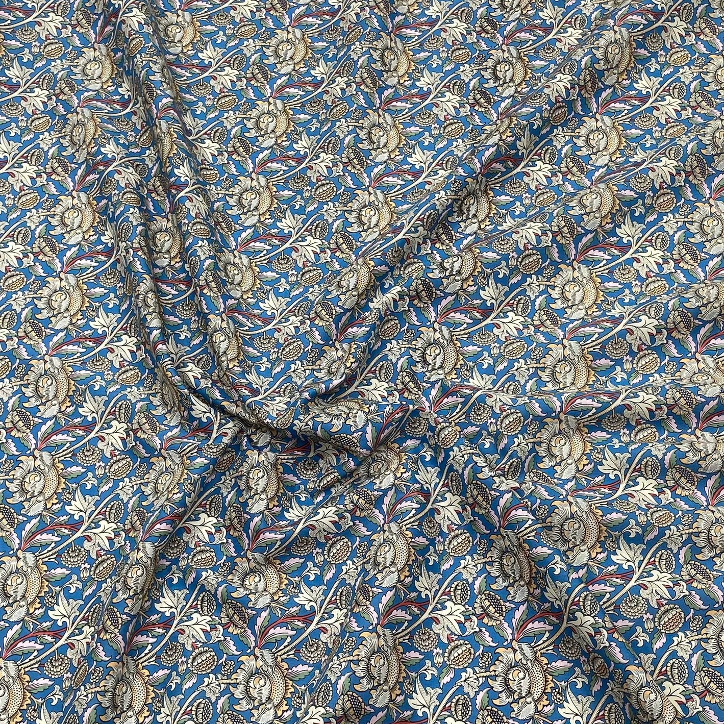 3 Metres Luxury Dressmaking 100% Cotton Lawn- 60" (Blue Flowers)