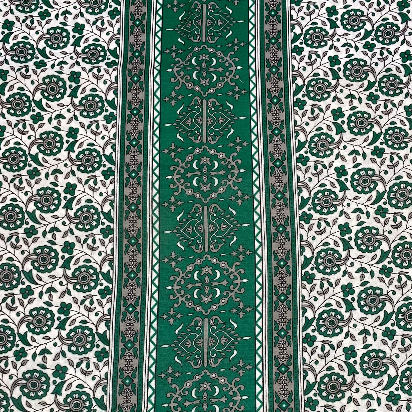 5 Metres Luxury 100% Cotton - 36" Wide - (Green & White)