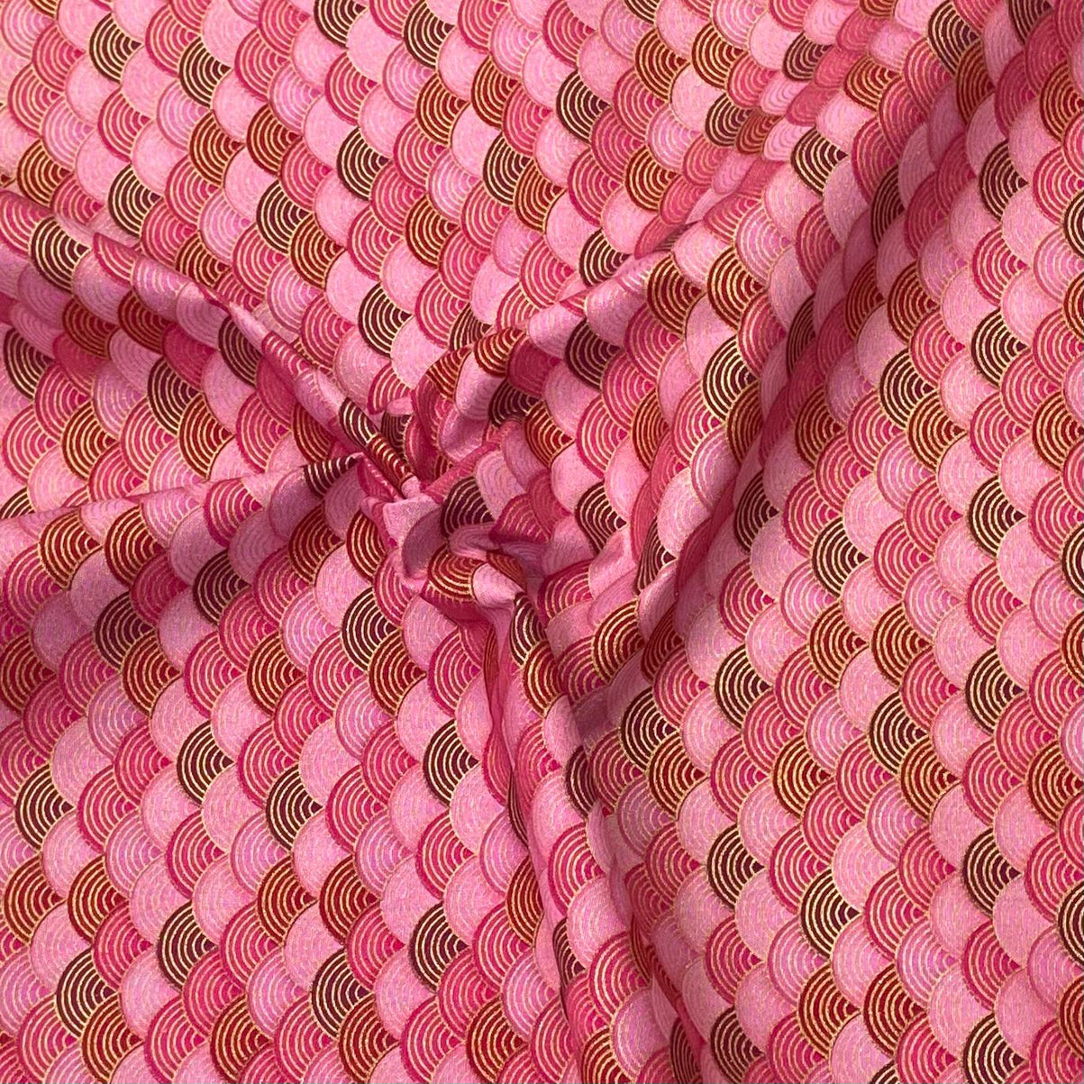 Per Metre Oriental Gold Foil Printed Cotton - 55" Wide (Pink Waves)