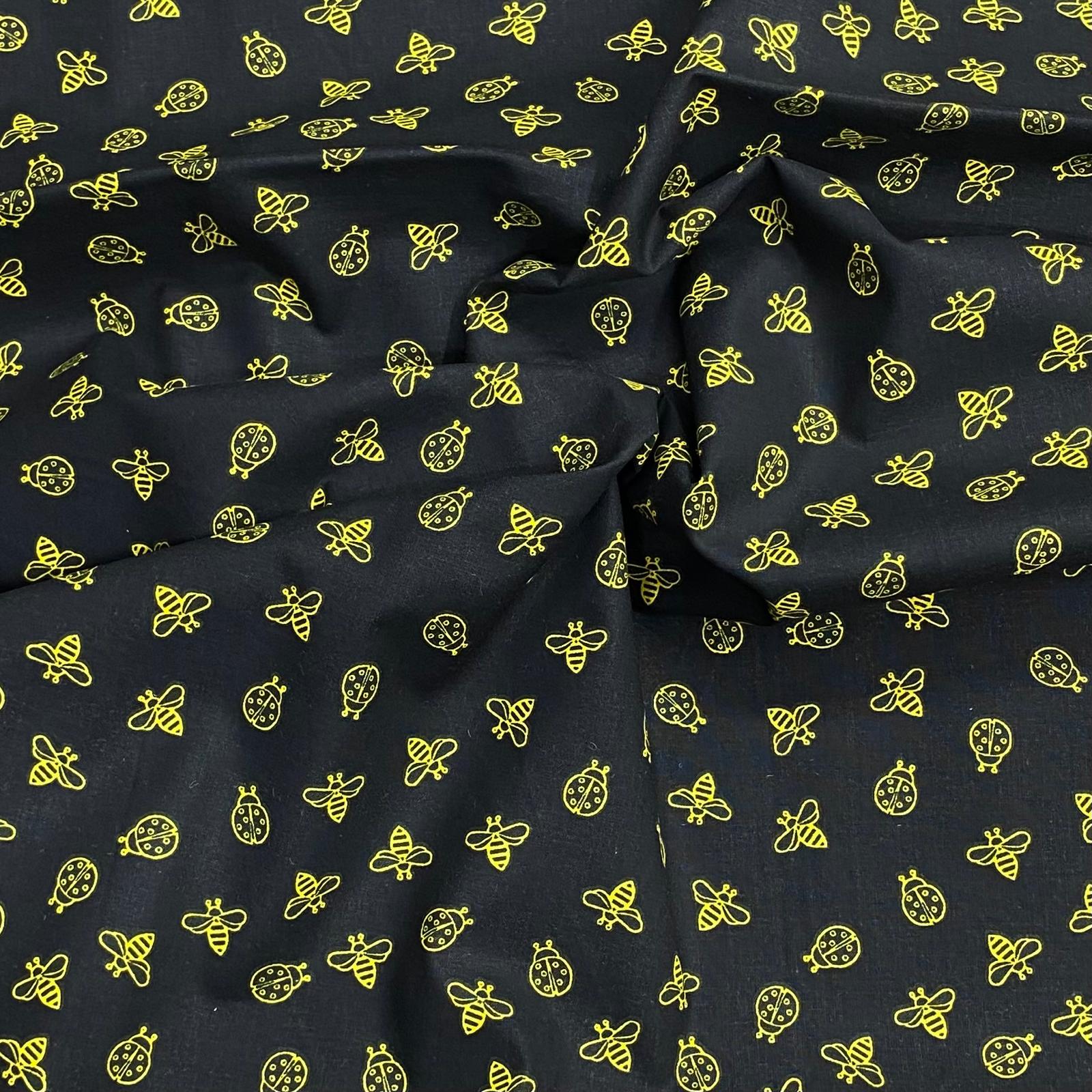 Pound A Metre Per Metre Per Metre Beautiful Digitally Printed 100% Cotton- 45" Wide (Black Bees)
