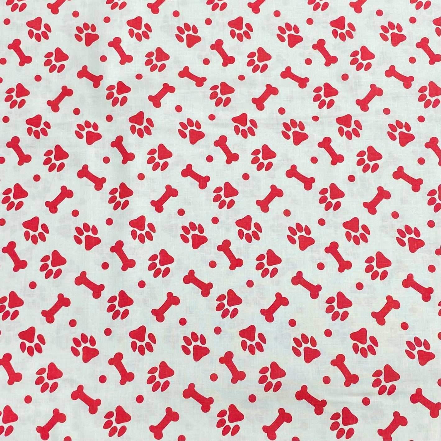 Pound A Metre Per Metre Per Metre Beautiful Digitally Printed 100% Cotton- 45" Wide (Red Paws)