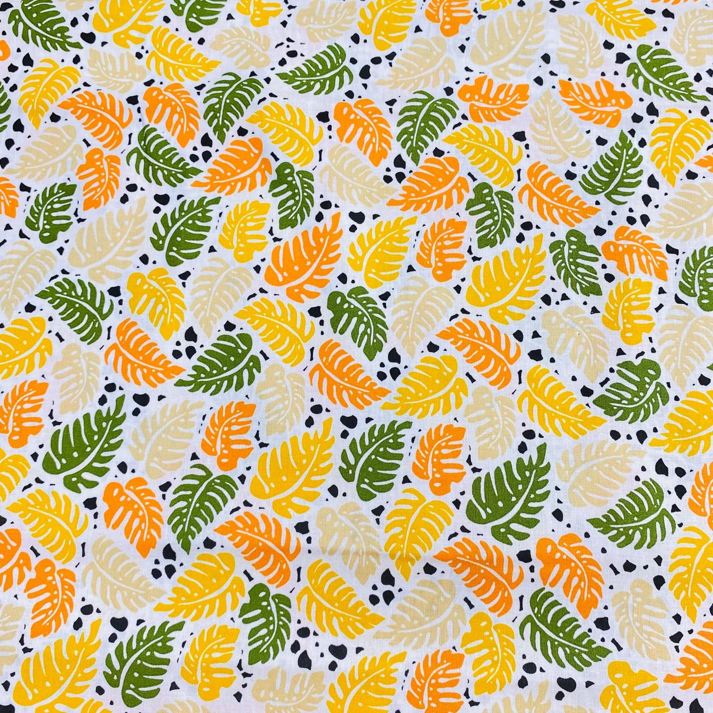 Pound A Metre Per Metre Per Metre Beautiful Digitally Printed 100% Cotton- 45" Wide (Tropical)