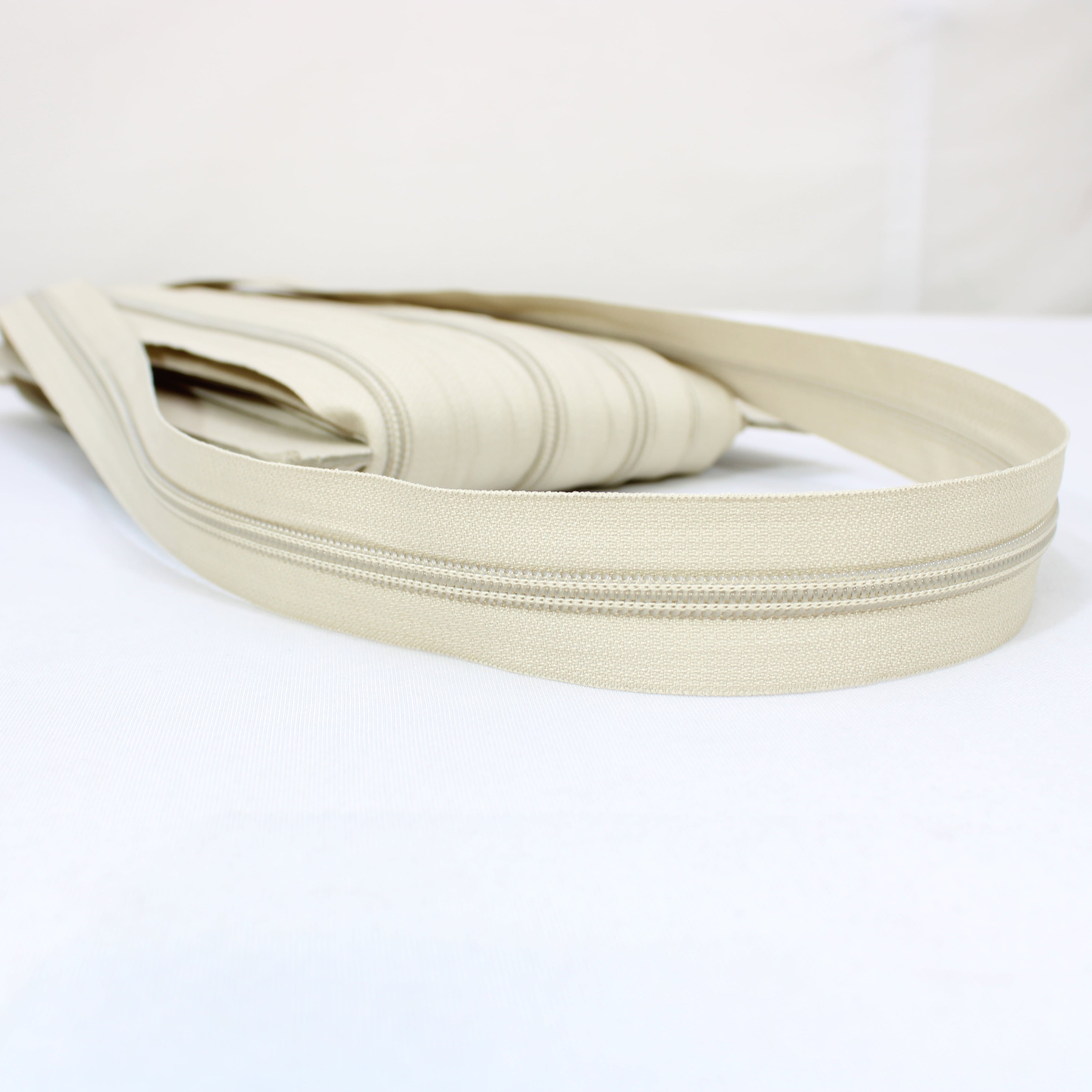 Per Metre Deluxe 6mm Continuous Zips