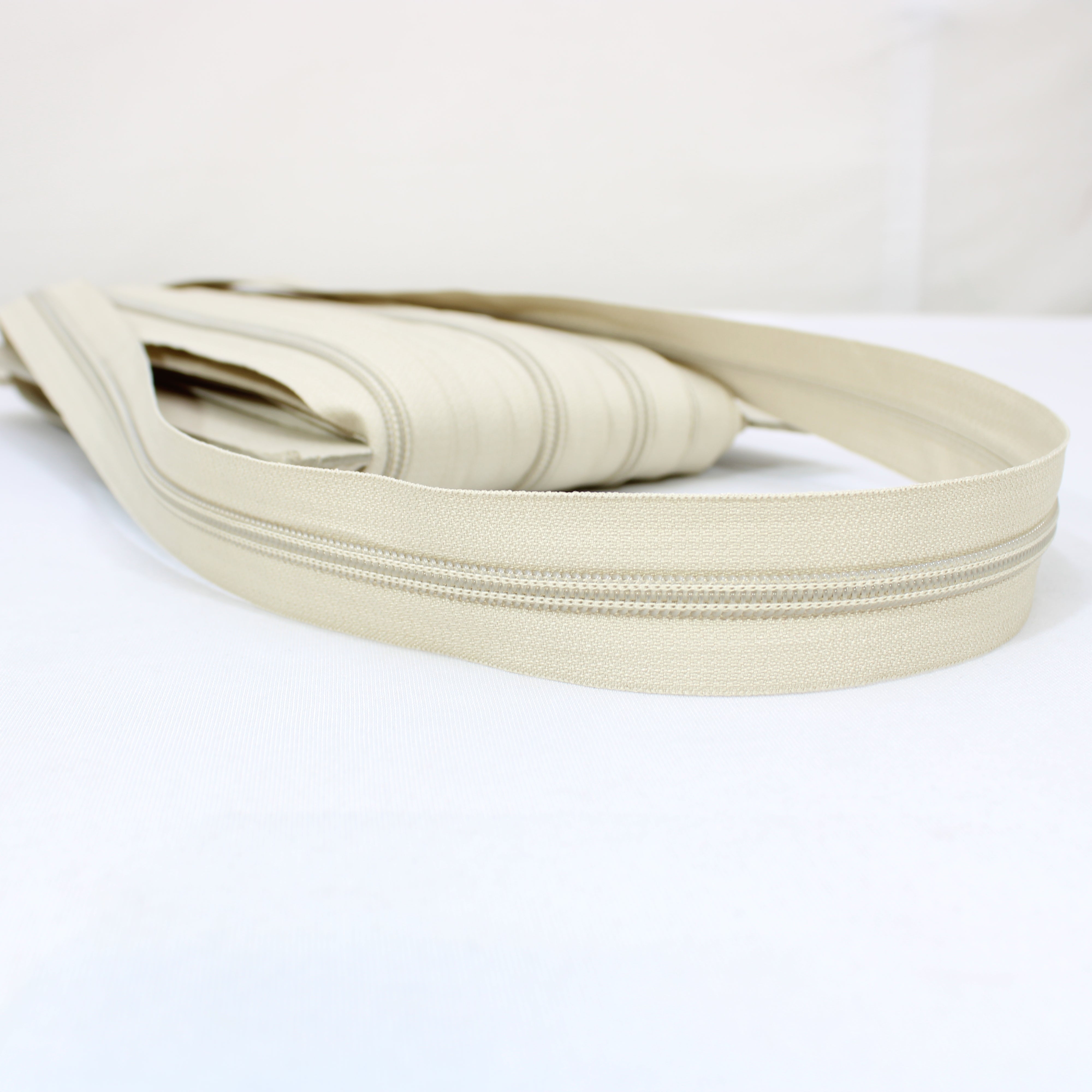 Per Metre Deluxe 6mm Continuous Zips