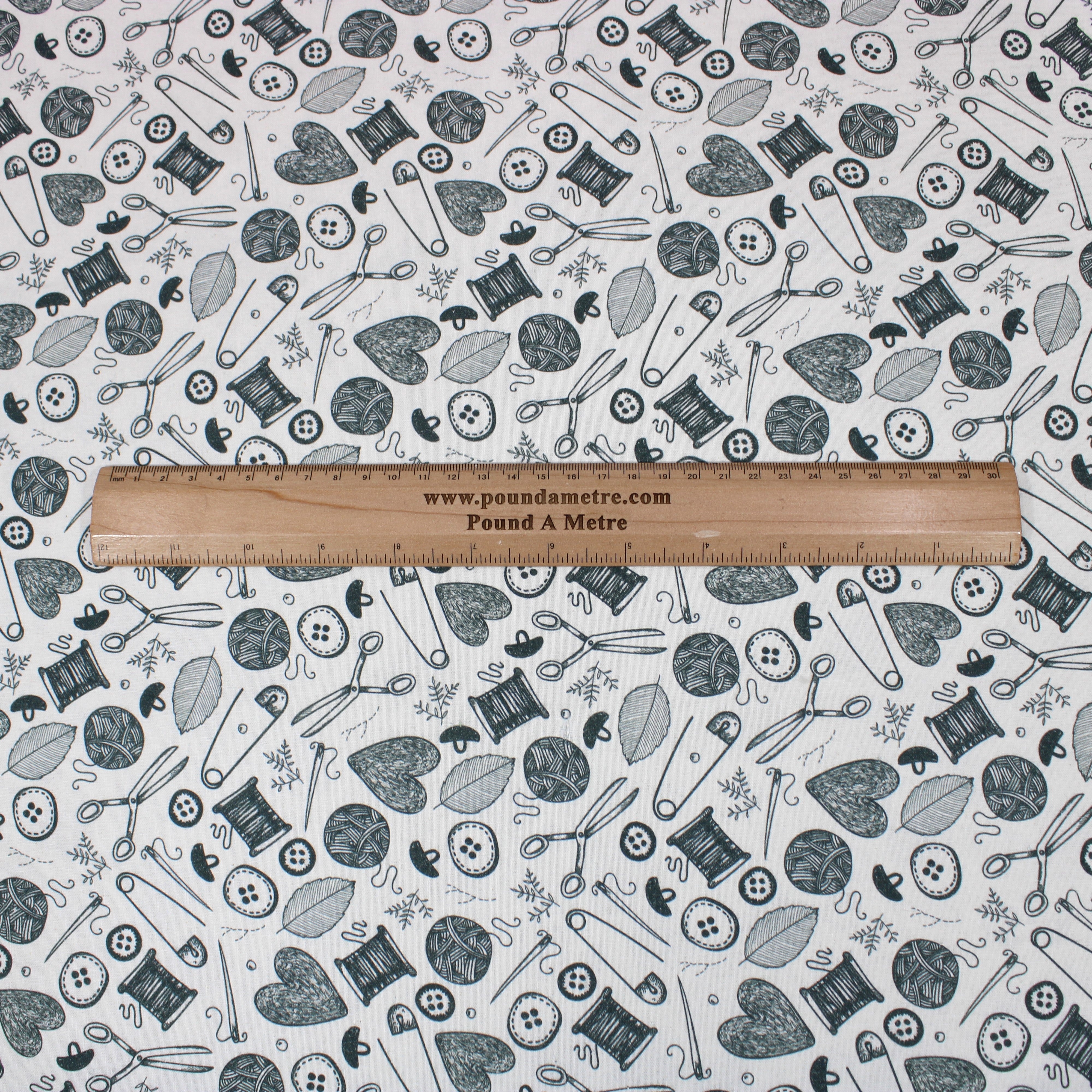 Digitally Printed 100% Cotton- 45" Wide (Autumn Sewing) (Per Metre)